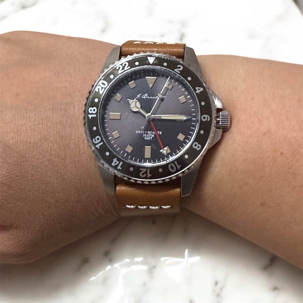 J. BRACKETT MEN’S WATCH